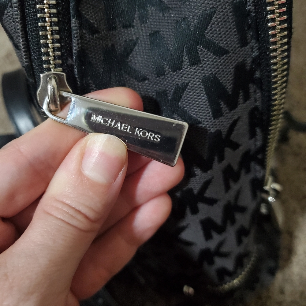 Michael Kors Rhea Zip black mini backpack - Picture 8 of 10